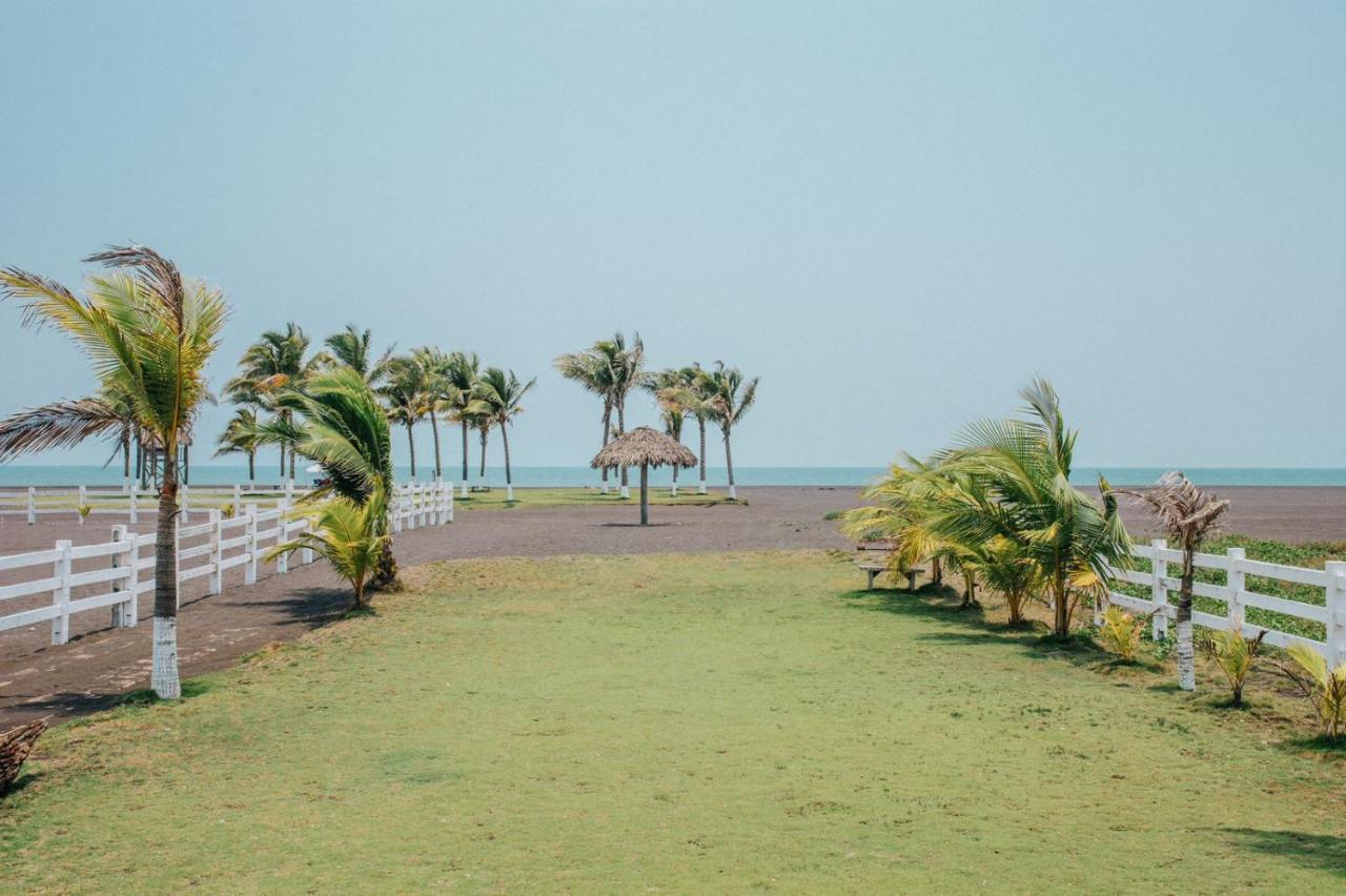 Escuintla Los Olivos La Playa Hotel Y Restaurante מראה חיצוני תמונה